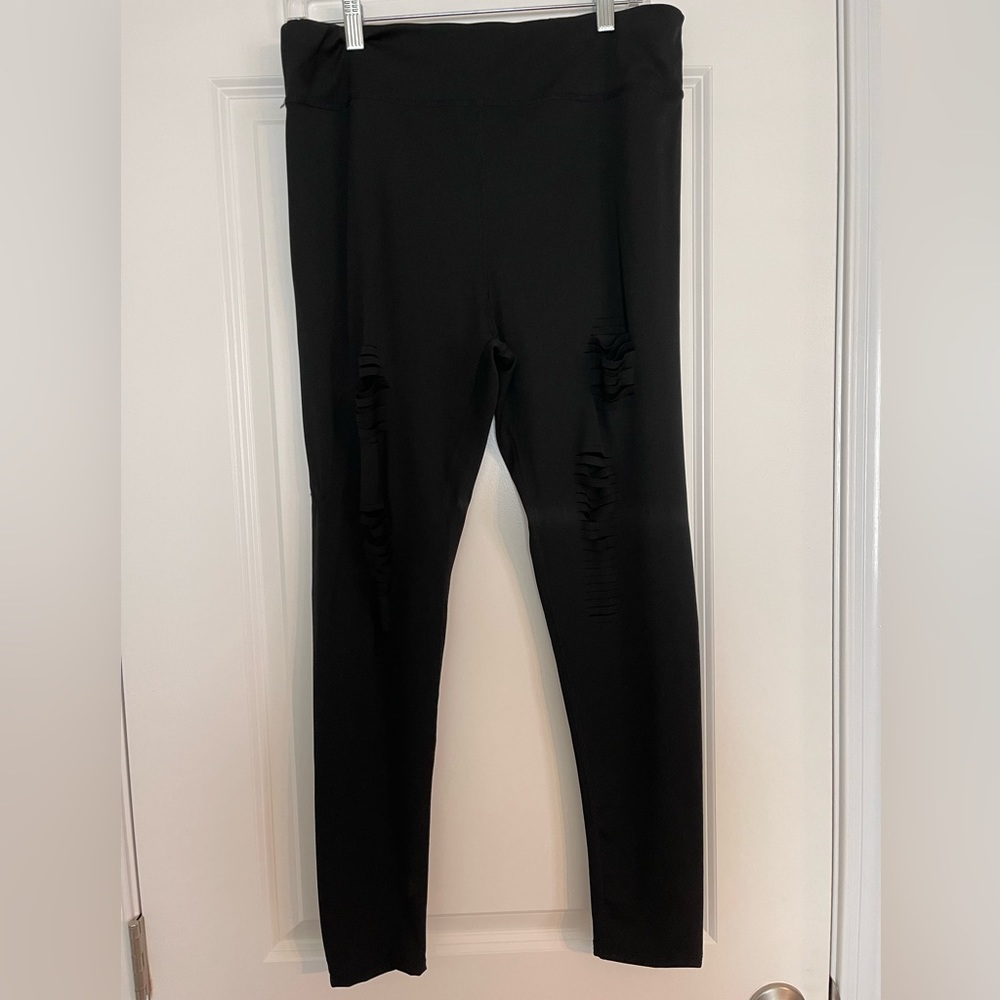 White Birch 1X distressed leggings NWOT